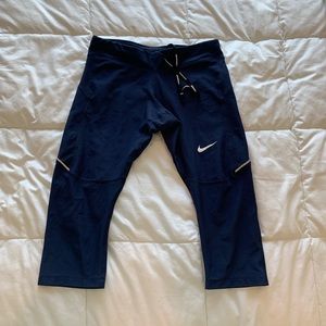 NEW Nike 3/4 length leggings